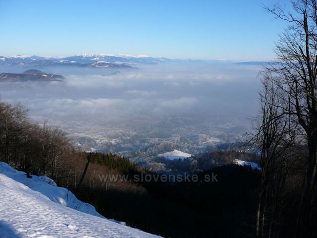 �stup inverzie, v�etko s� z�bery zo strediska Skalka pri Kremnici