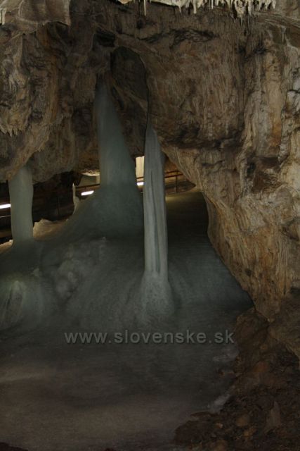 Demaňovská ľadová jeskyňě