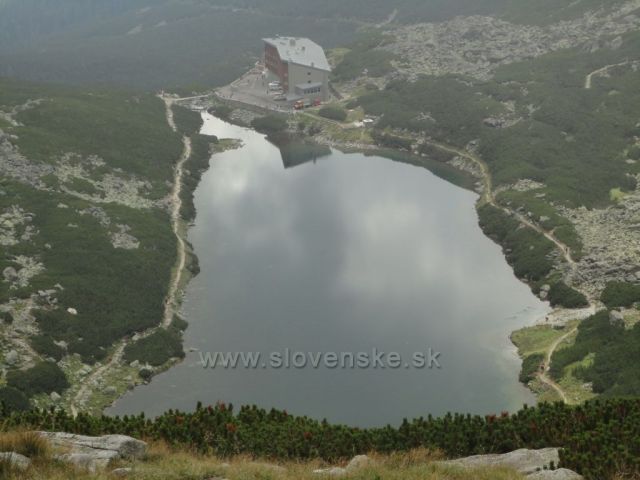 Velické pleso od vodopádů