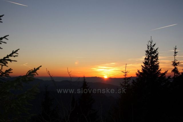 Západ slunce cestou z Velkého Choče