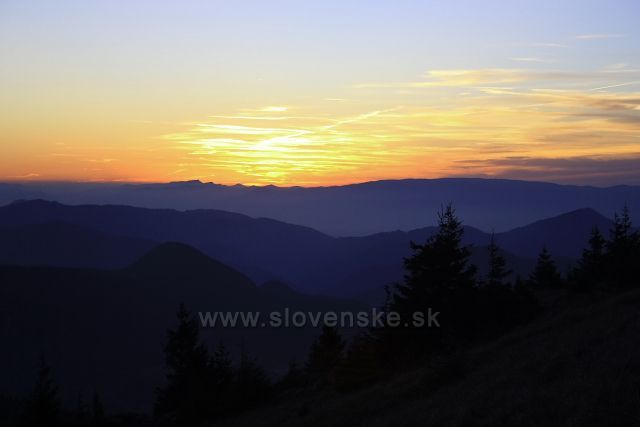 Západ slunce cestou z Velkého Choče