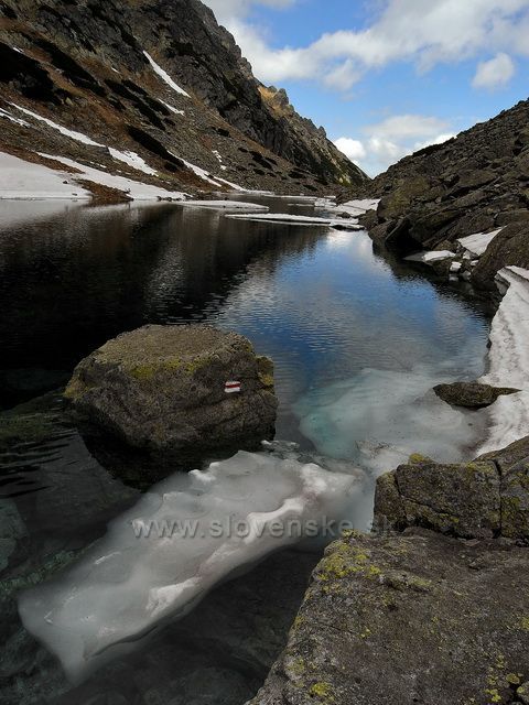 Pozůstatky zimy v Tatrách.