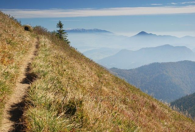 výhled až k Tatrám