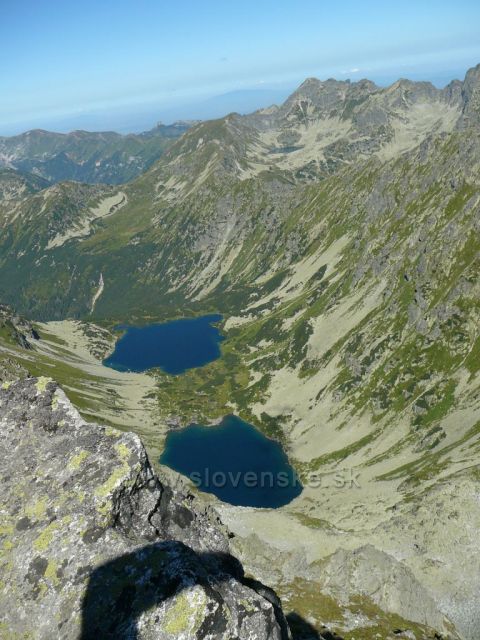 Vysne a nizne Temnosmrecinske pleso