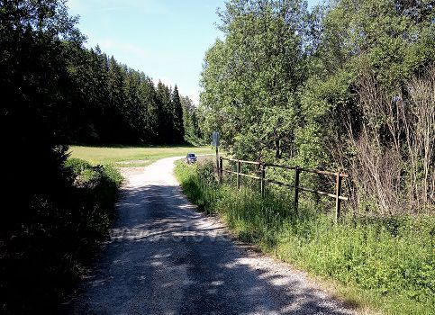 Z obce Rakša autom na Drienok až sem...