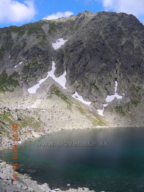 Pohled z Bystrého sedla 2314 m.nm.na pleso Capie 17mh