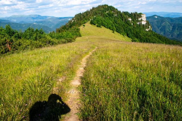 Pohled na Majerovu skálu na Velké Fatře.
